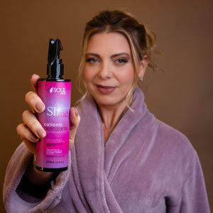 Cationic Defrizante -  Hidratação e Resistência para seus cabelos (250 ml)